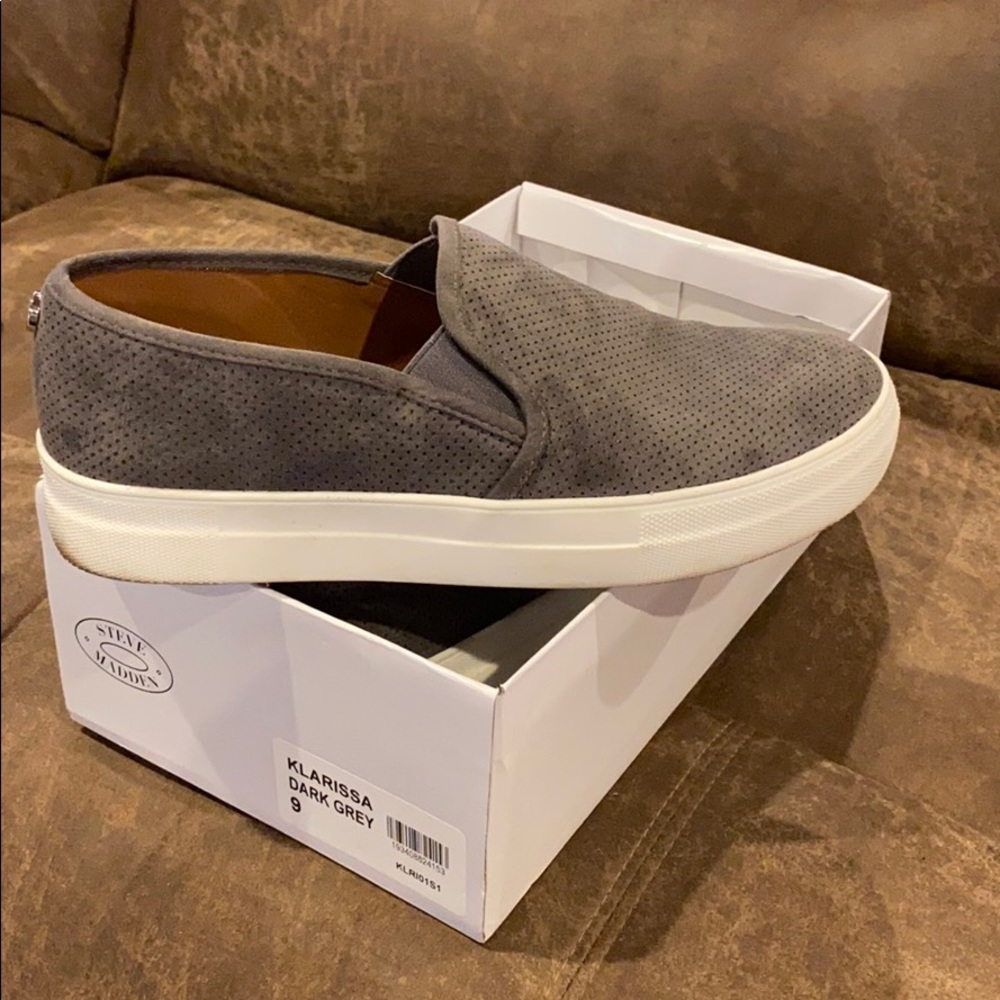 Steve Madden slip on